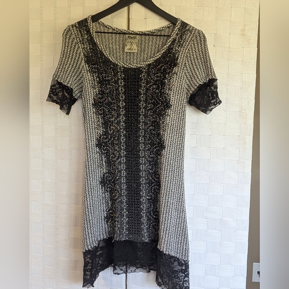 Vocal Elegant Black Gray Lace Dress Sz Small Lacy Feminine Vamp Chic - Picture 4 of 6